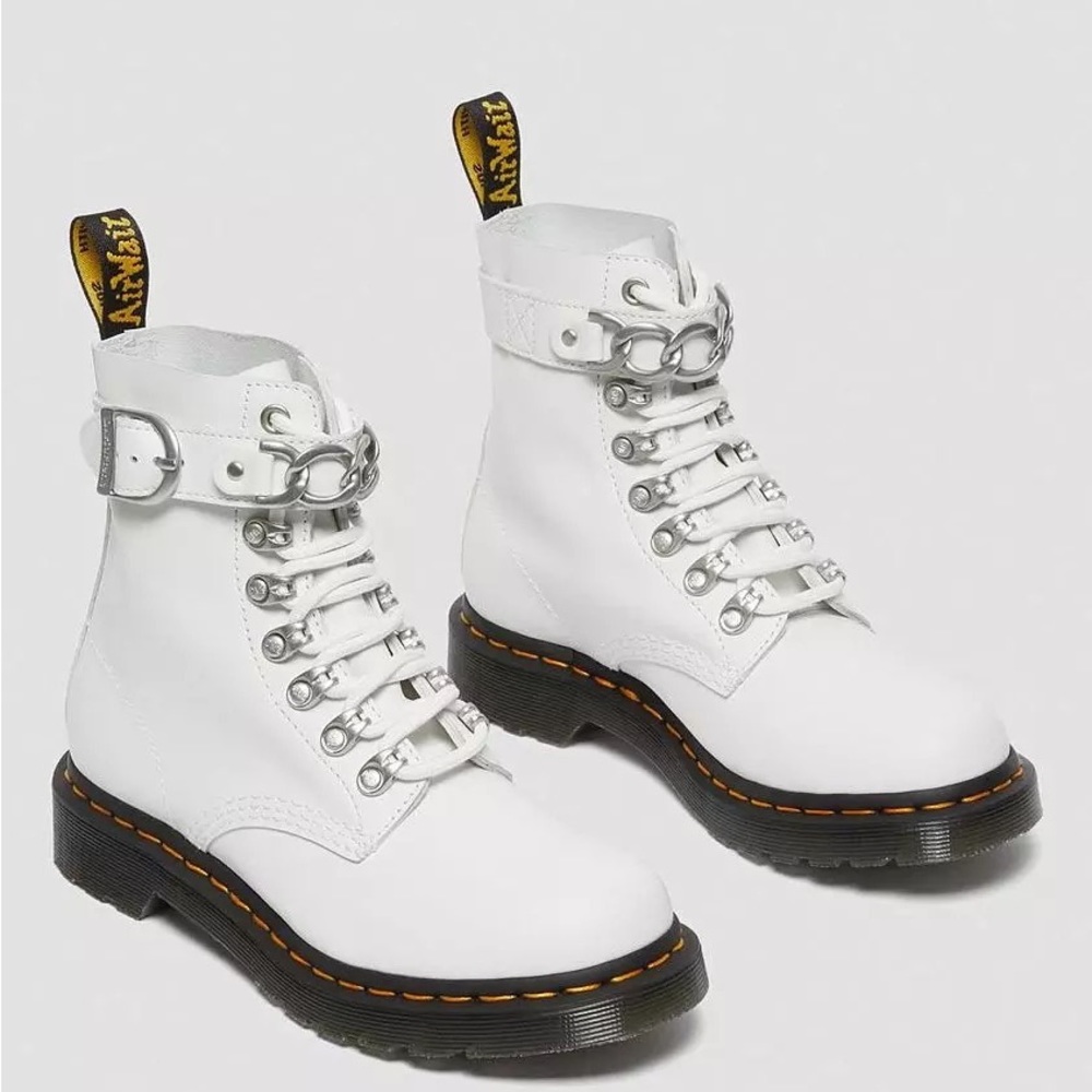 New! 1460 Pascal Dr.Martens Boots White Leather Women’s Size 8